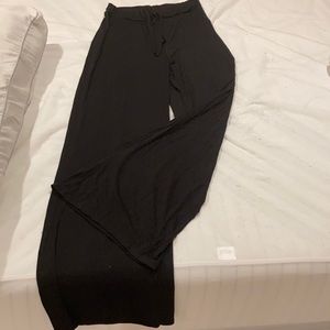 Black wide leg jogger